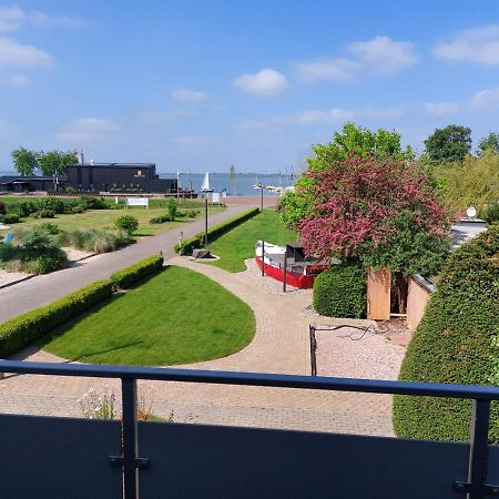 Appartement Haus Strandglueck - Urlaub Mit Blick Auf Den Duemmer See à Lembruch Extérieur photo