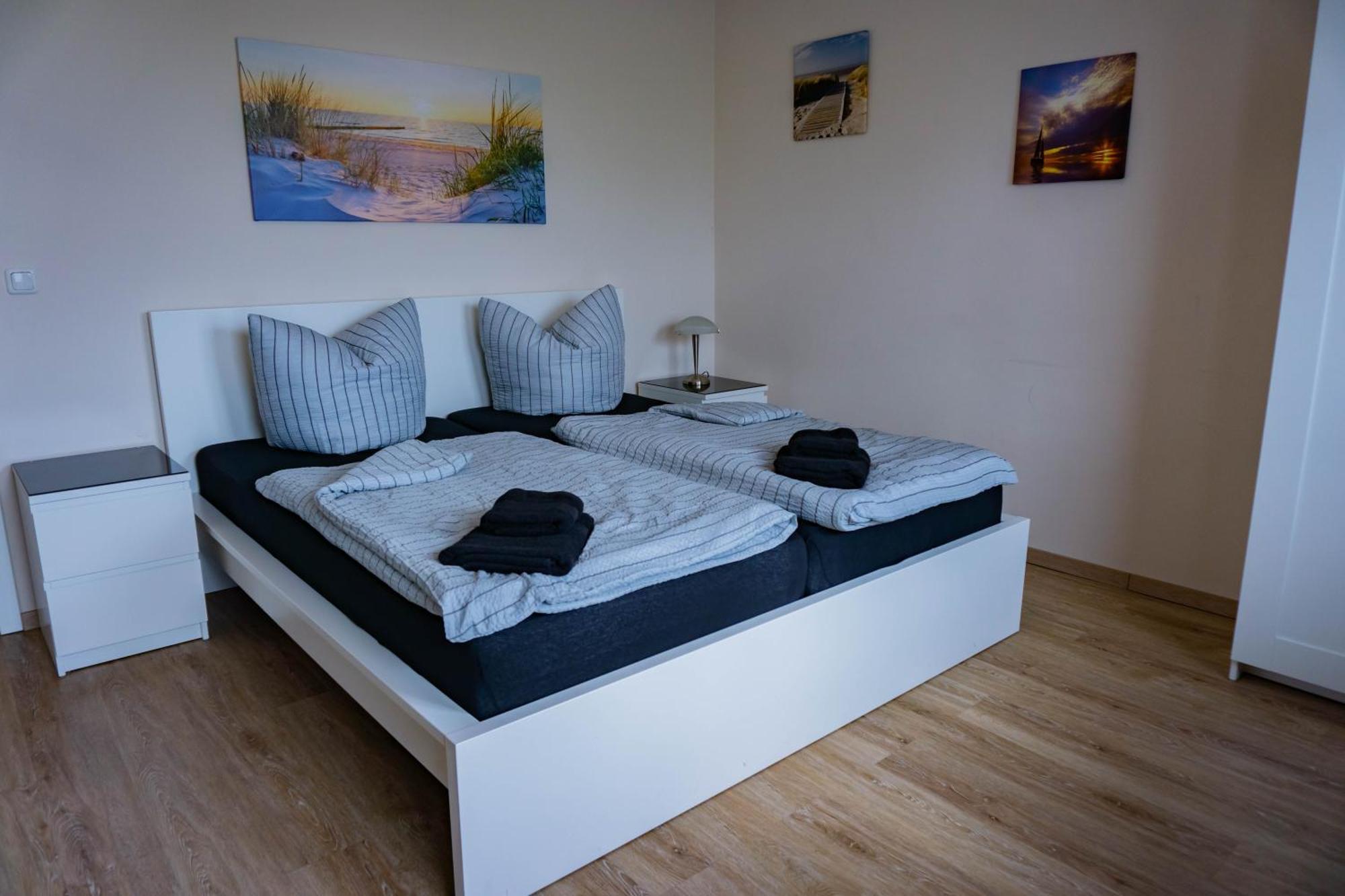 Appartement Haus Strandglueck - Urlaub Mit Blick Auf Den Duemmer See à Lembruch Extérieur photo